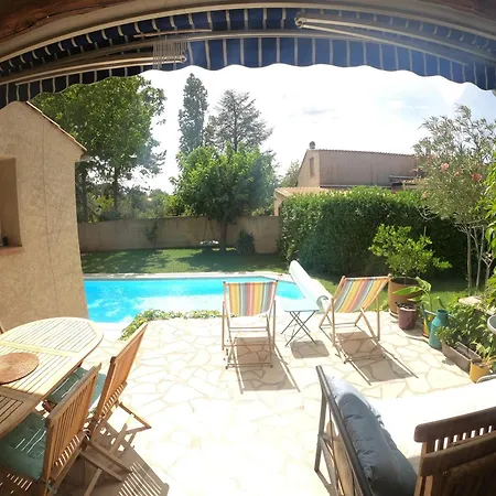 Avec Piscine Peyruis